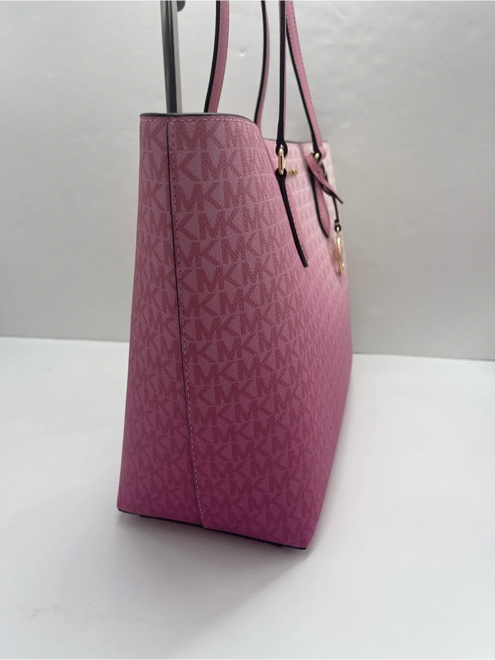 MICHAEL MICHAEL KORS SHEILA CARNATION LG Multifunctional TOTE bag  Carnation NWT